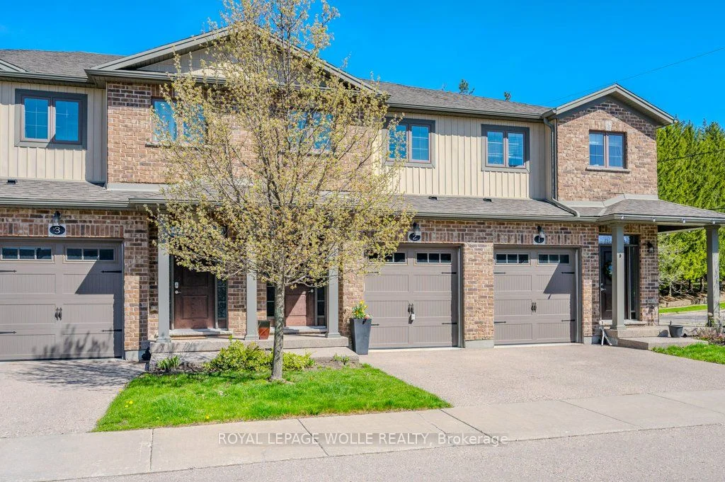 Condo Townhouse in Wilmot