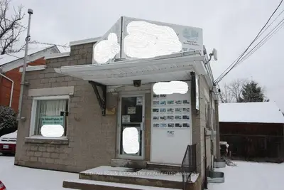 Detached in Westport