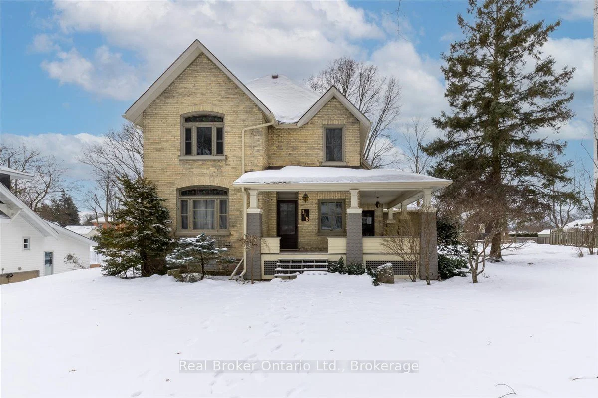 Detached in North Huron