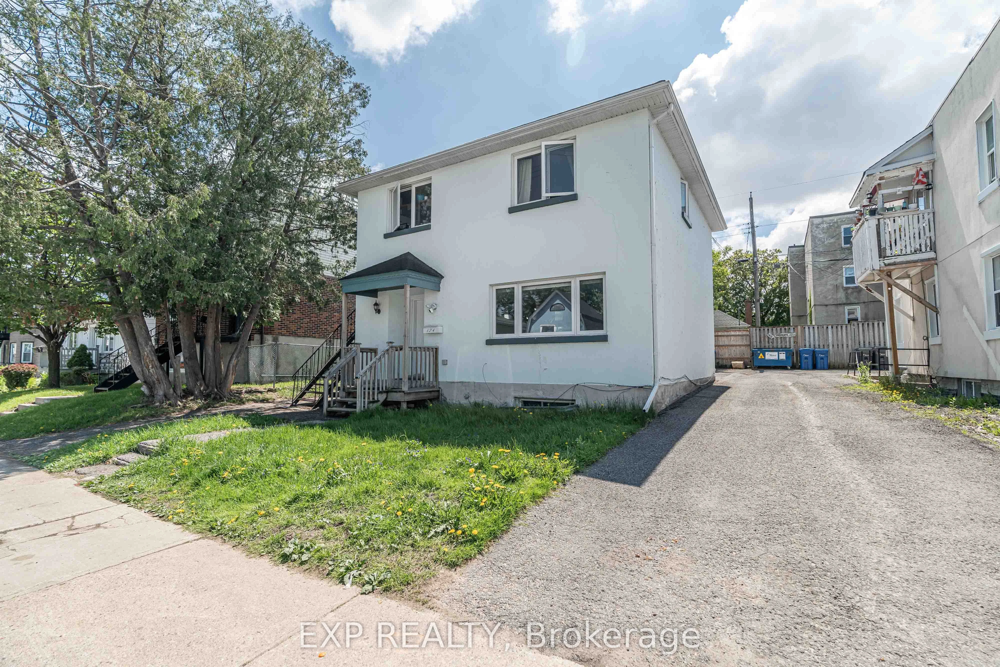 Condo Apartment in Vanier and Kingsview Park