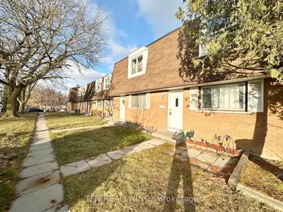 Att/Row/Townhouse in Belleville