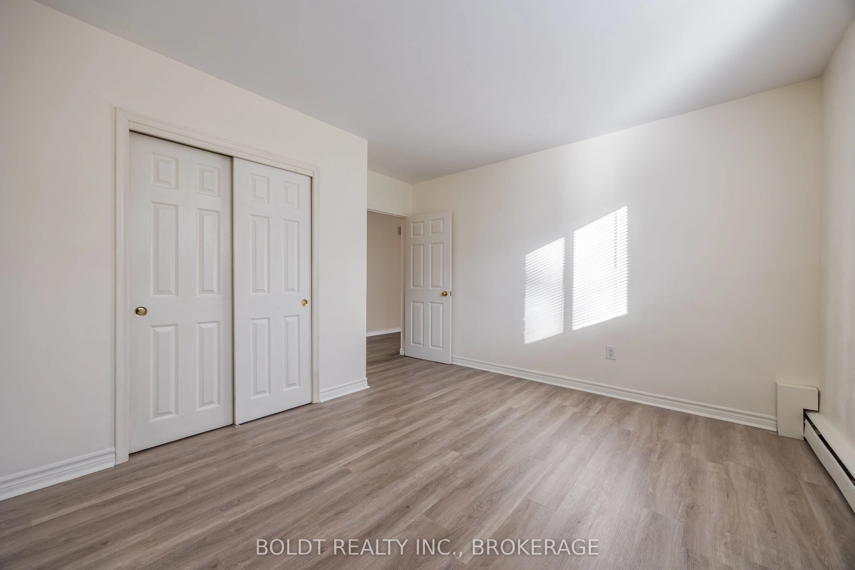 450 Carlton Street 6, St. Catharines, ON L2M 4X1