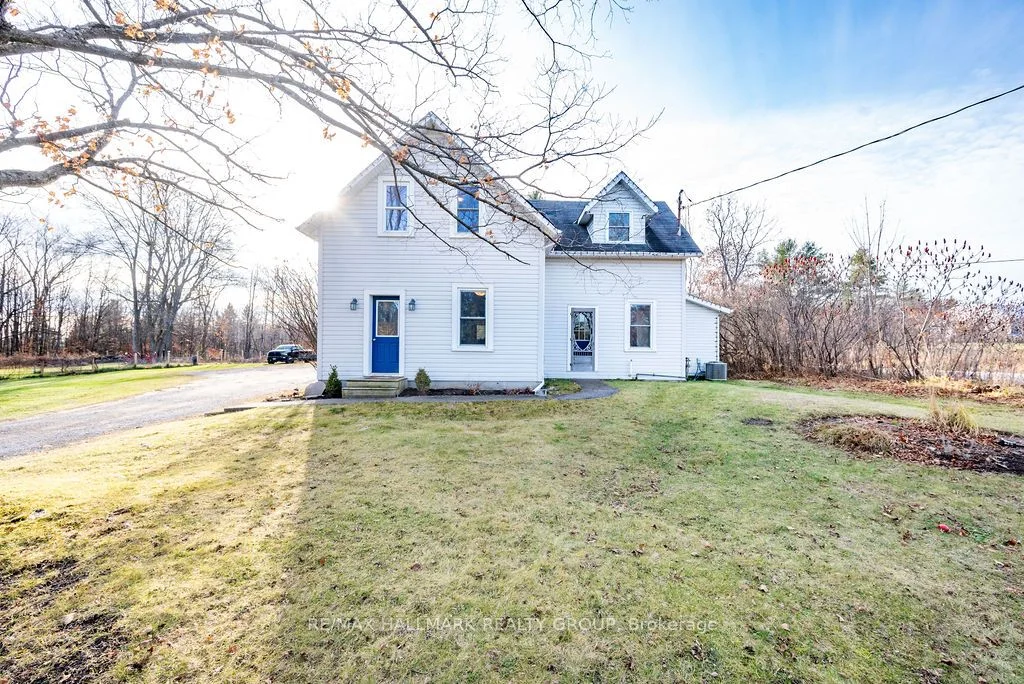 Detached in McNab/Braeside