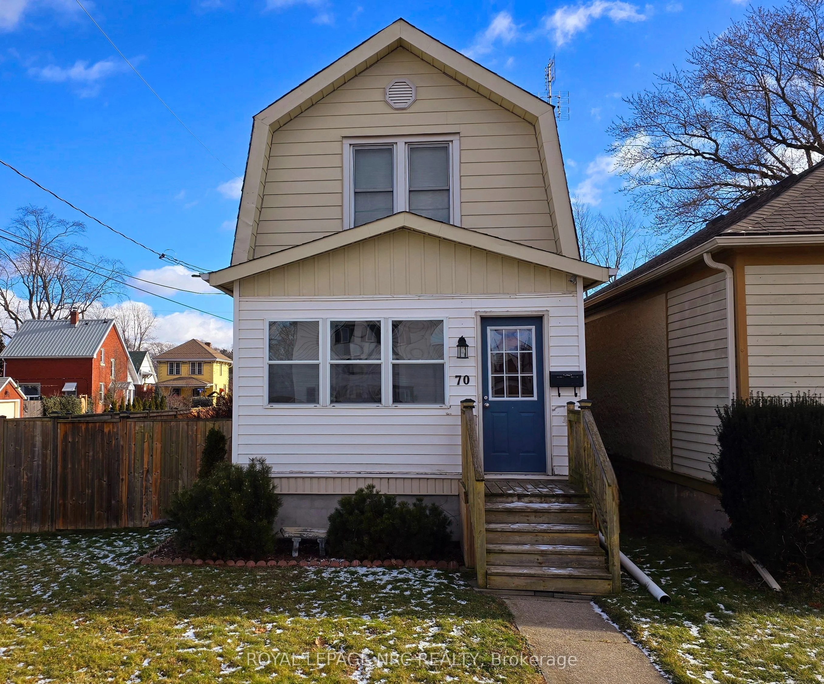 70 Oakland Avenue, Welland, On L3c 2c1