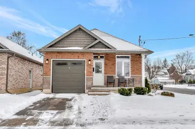 Detached in Brantford