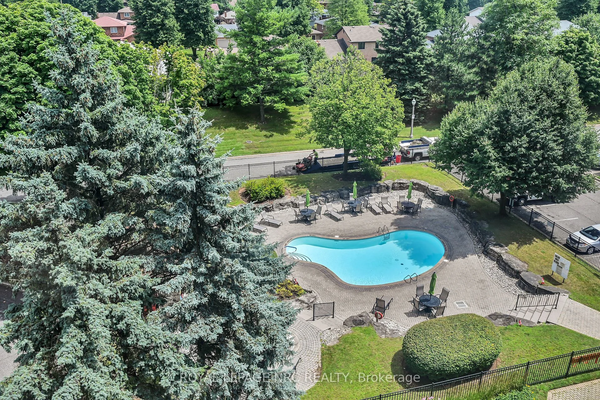 Condo Apartment in Niagara Falls