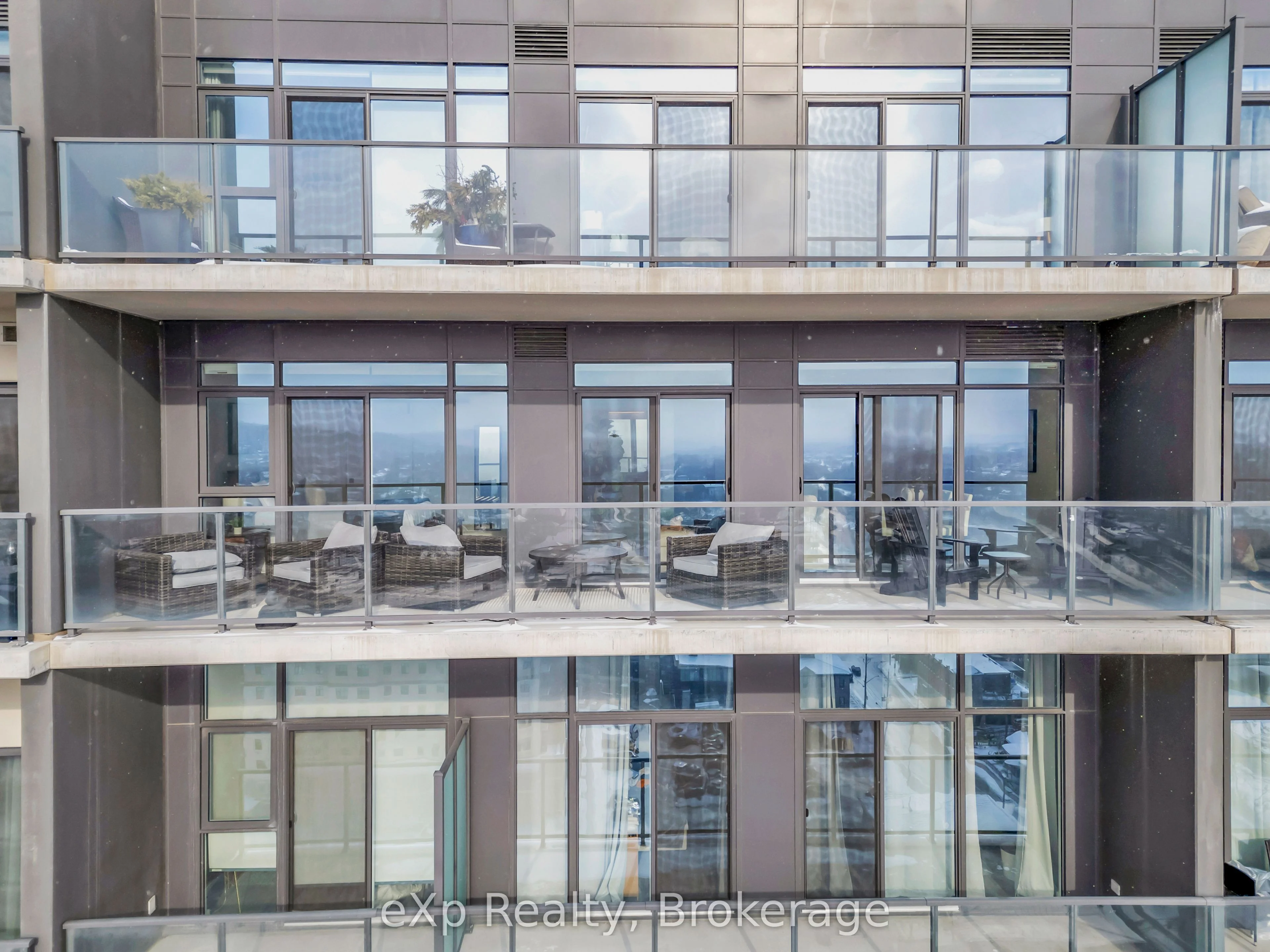 50 Grand Avenue S 1906, Cambridge, ON N1S 0C2
