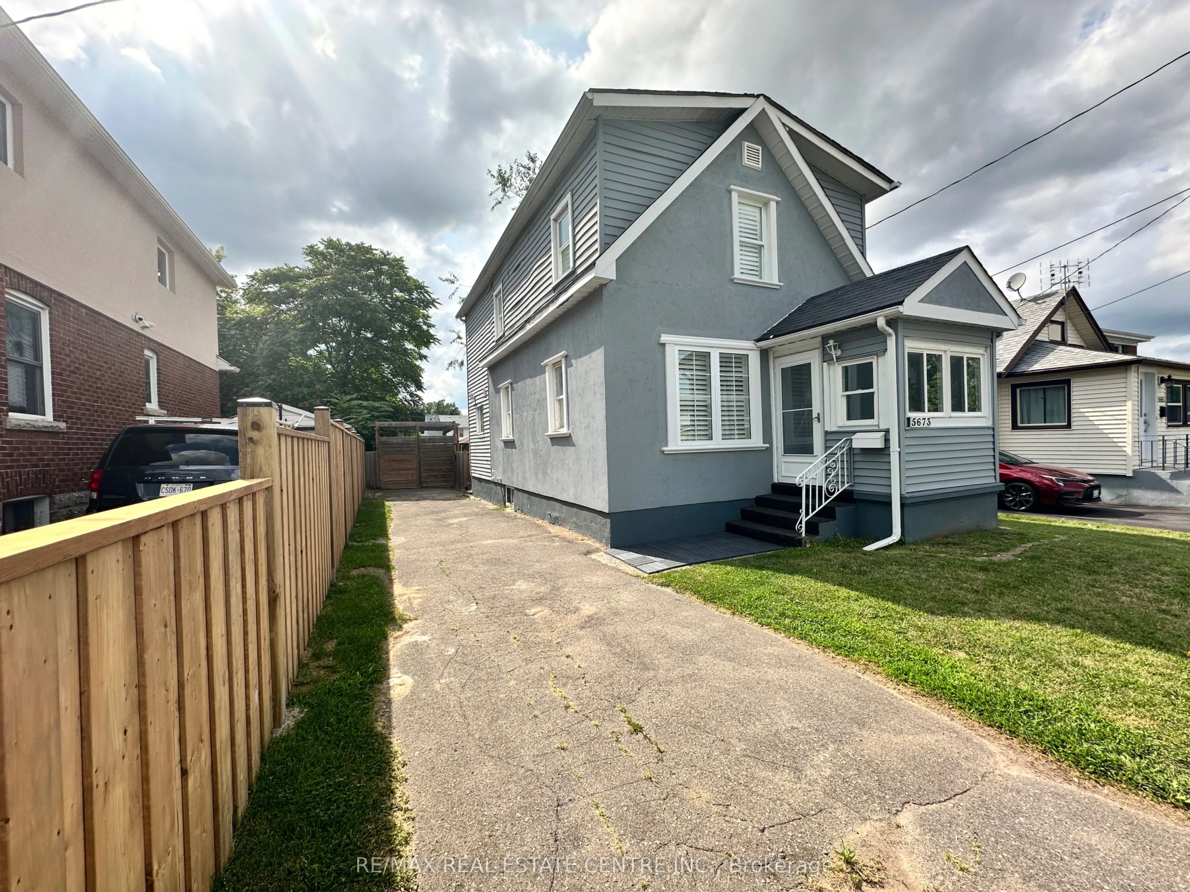 5673 Glenholme Avenue, Niagara Falls, On L2g 4y5