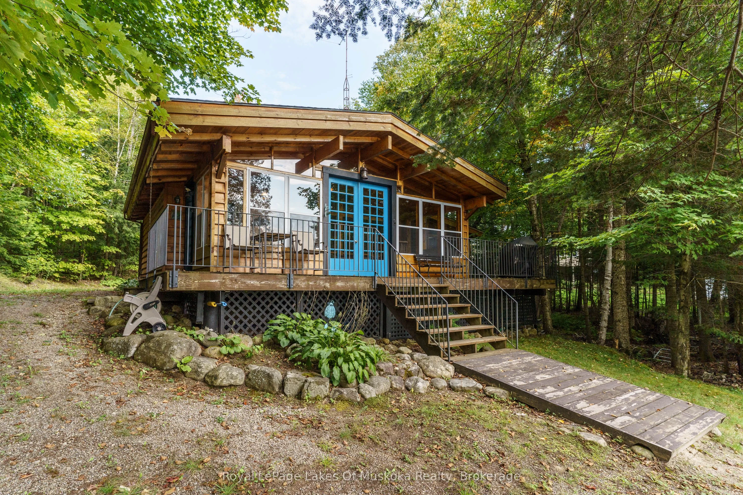 Detached in Kearney