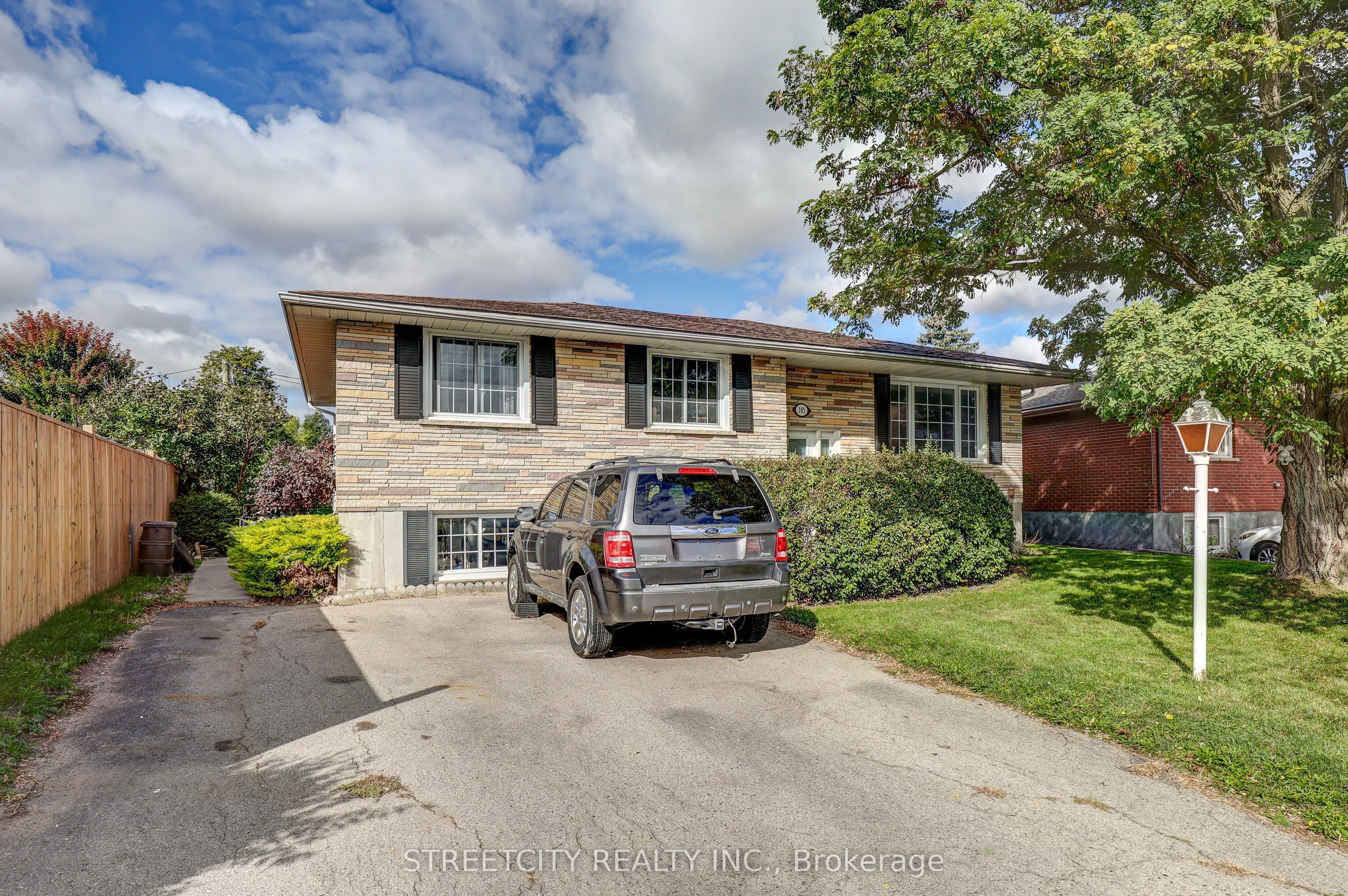 Detached in St. Thomas