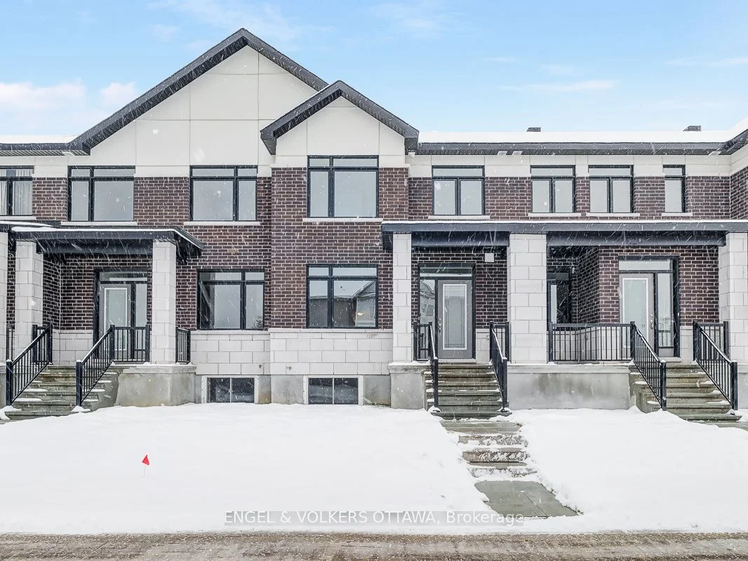 Att/Row/Townhouse in Kanata