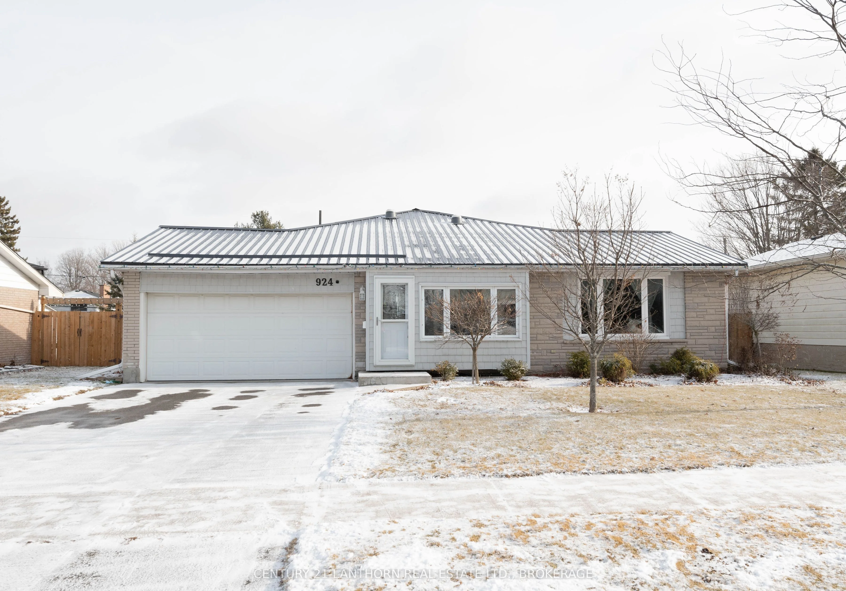 924 Auden Park Drive, Kingston, On K7m 5s1