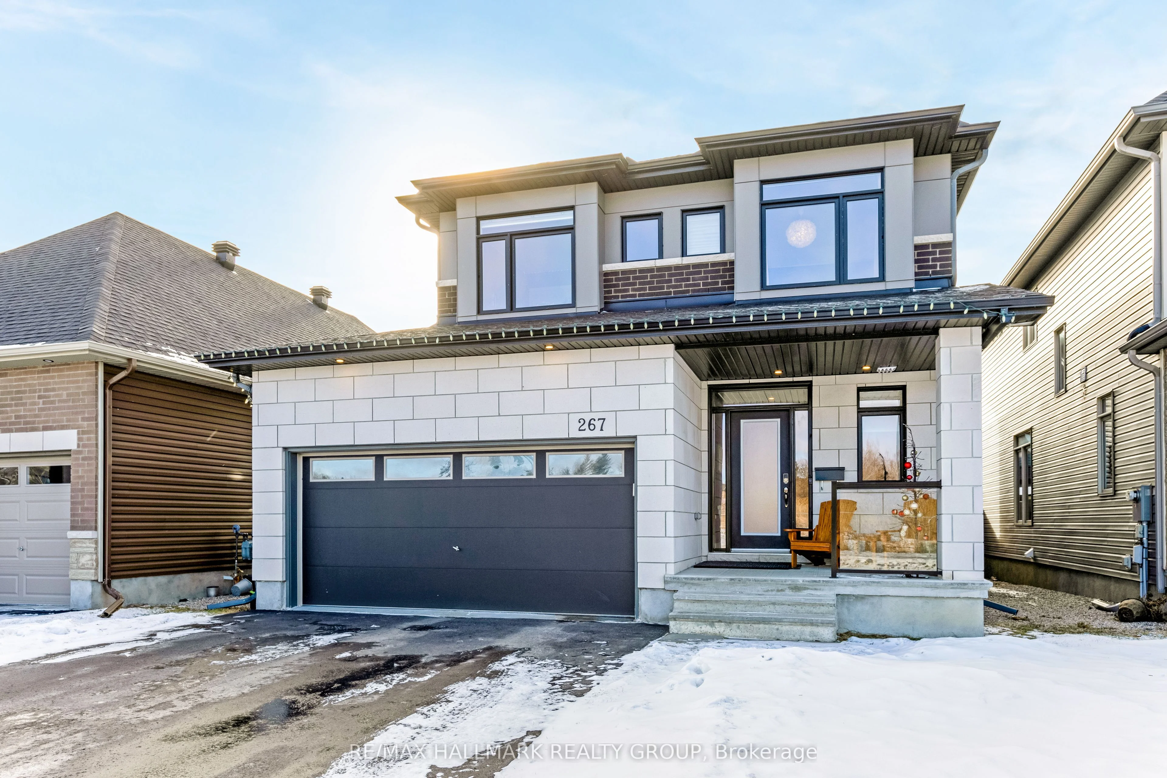 Detached in Orleans - Convent Glen and Area