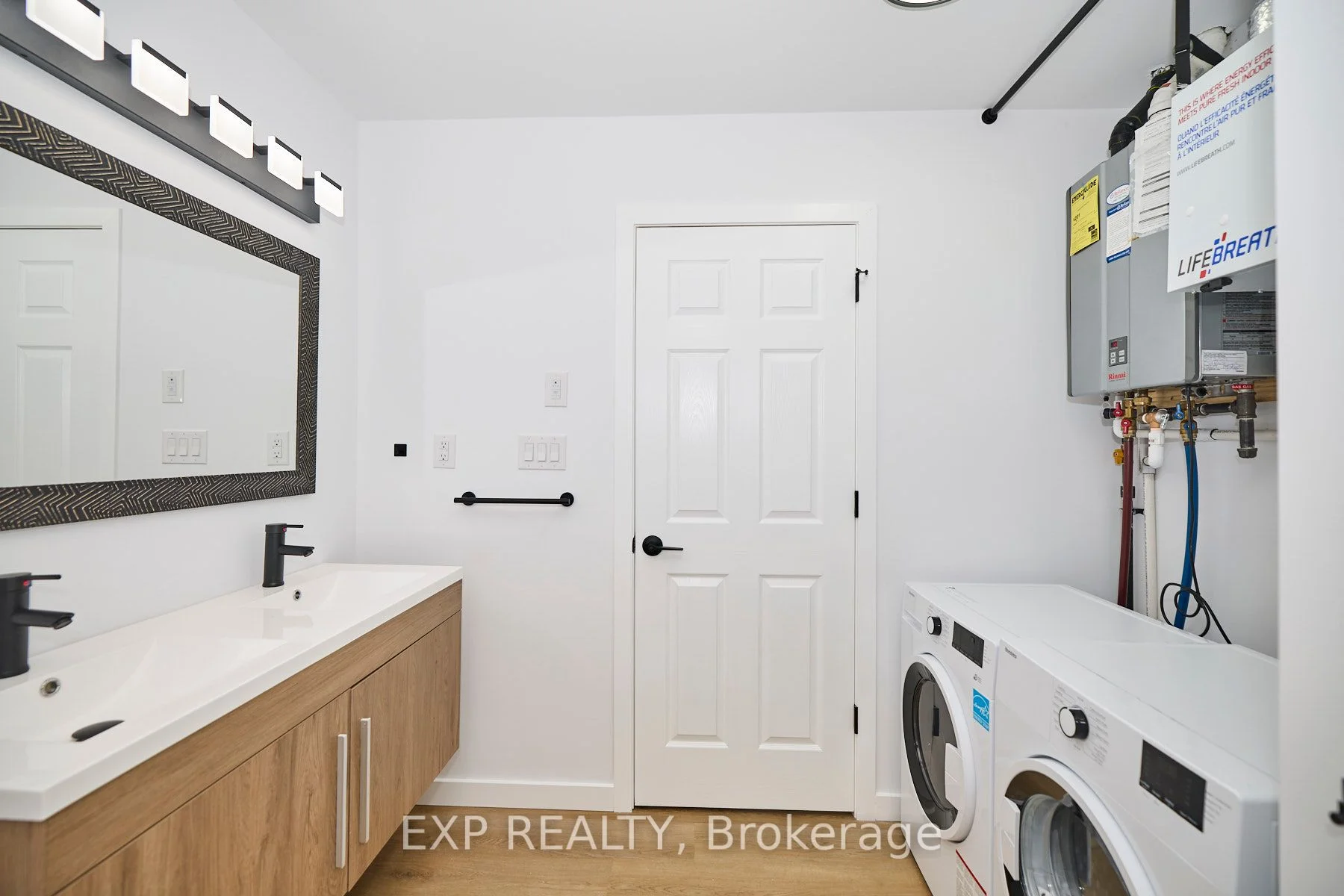 24 Huron Street Unit #2, Welland, ON L3B 5J3