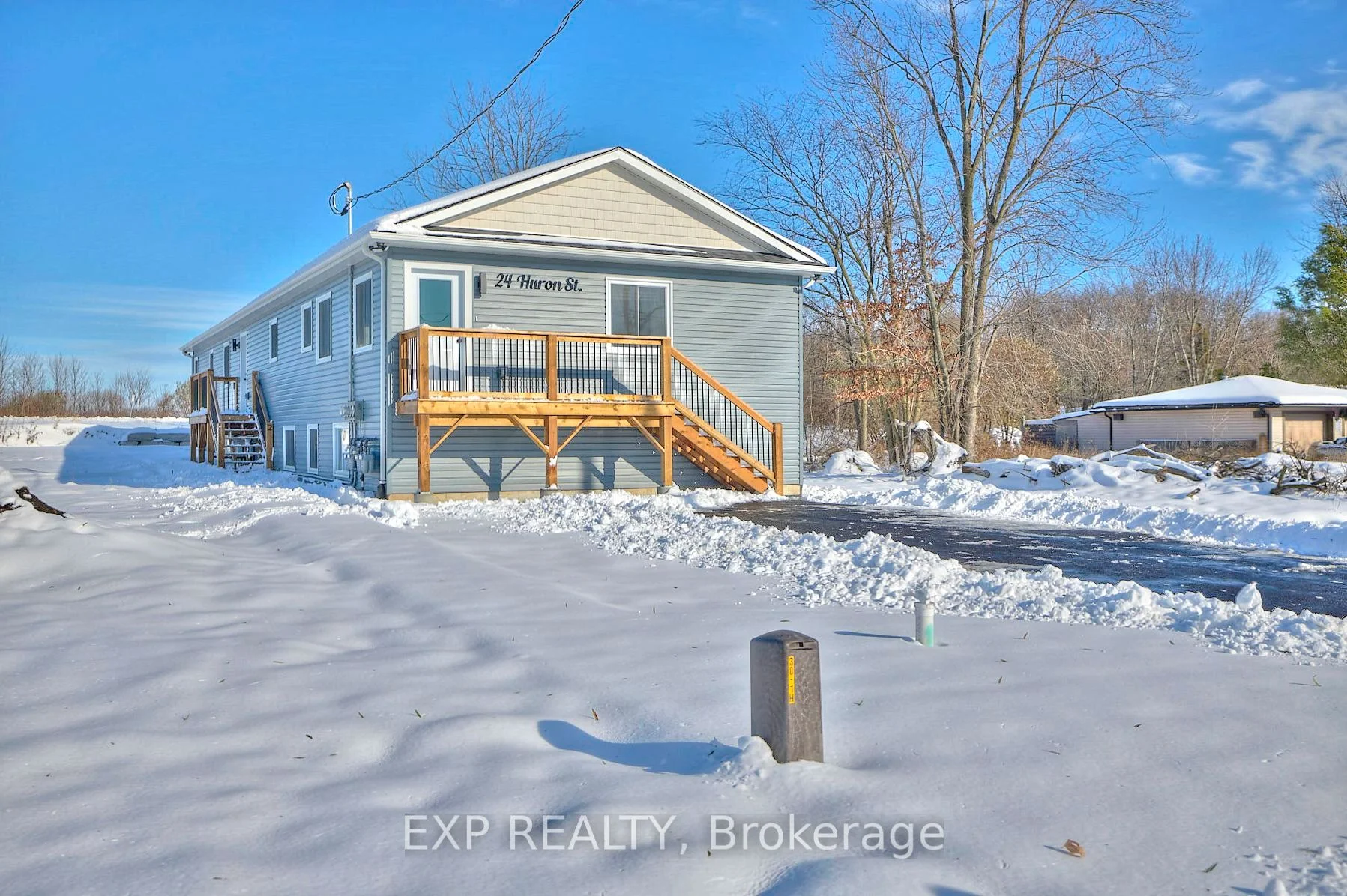 Fourplex in Welland