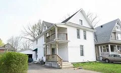 Detached in Niagara Falls