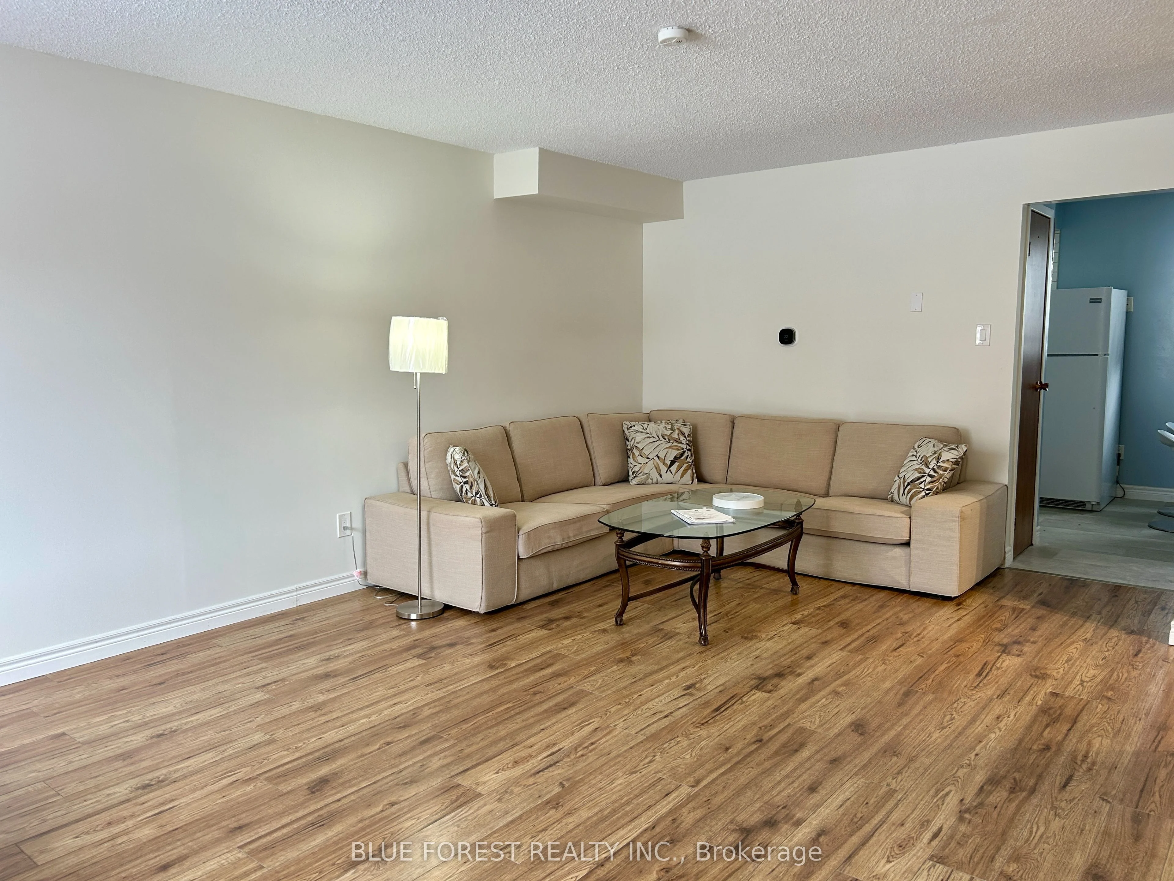 320 Westminster Avenue 80, London South, On N6c 5h5