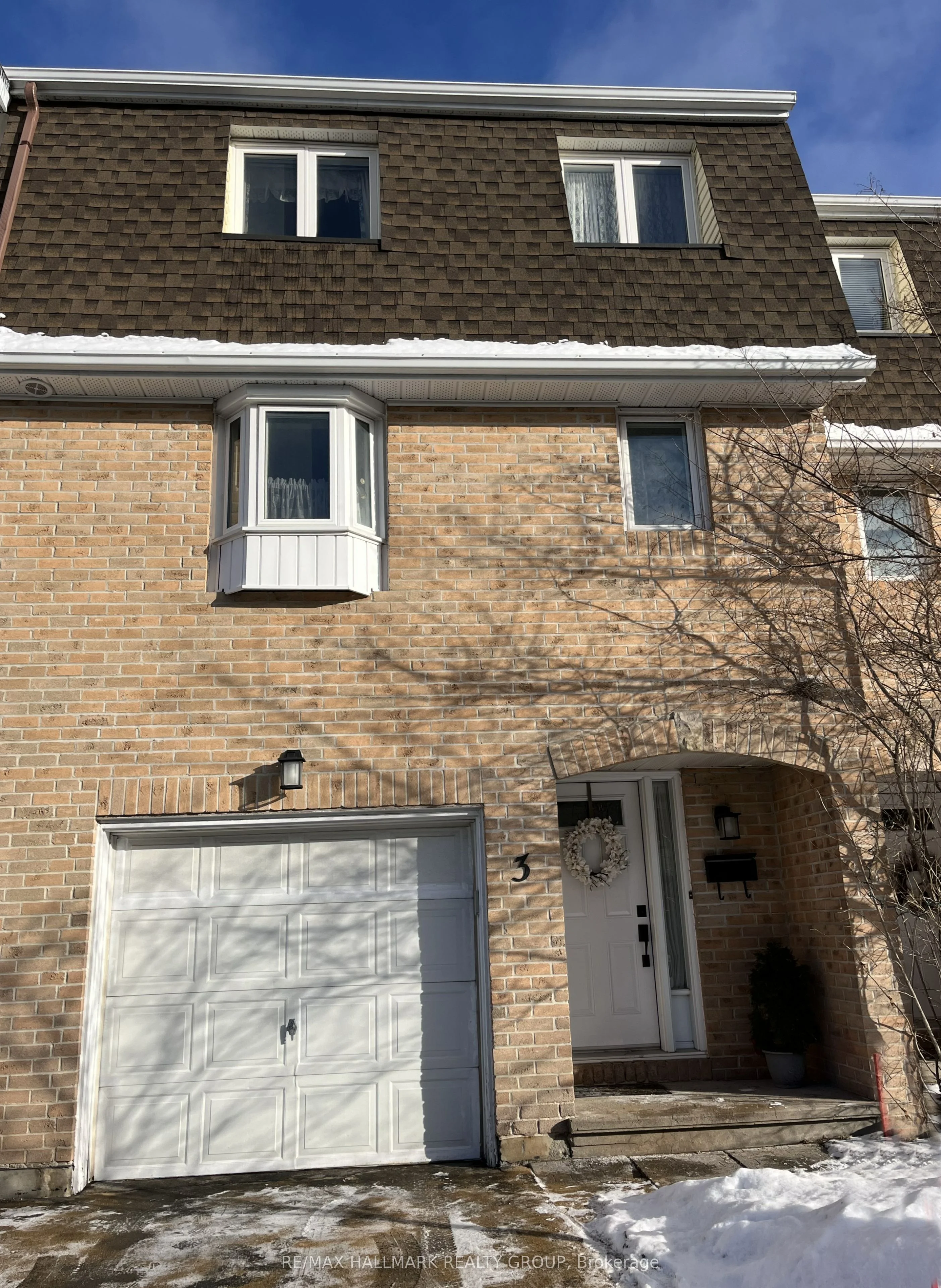 Condo Townhouse in Kanata