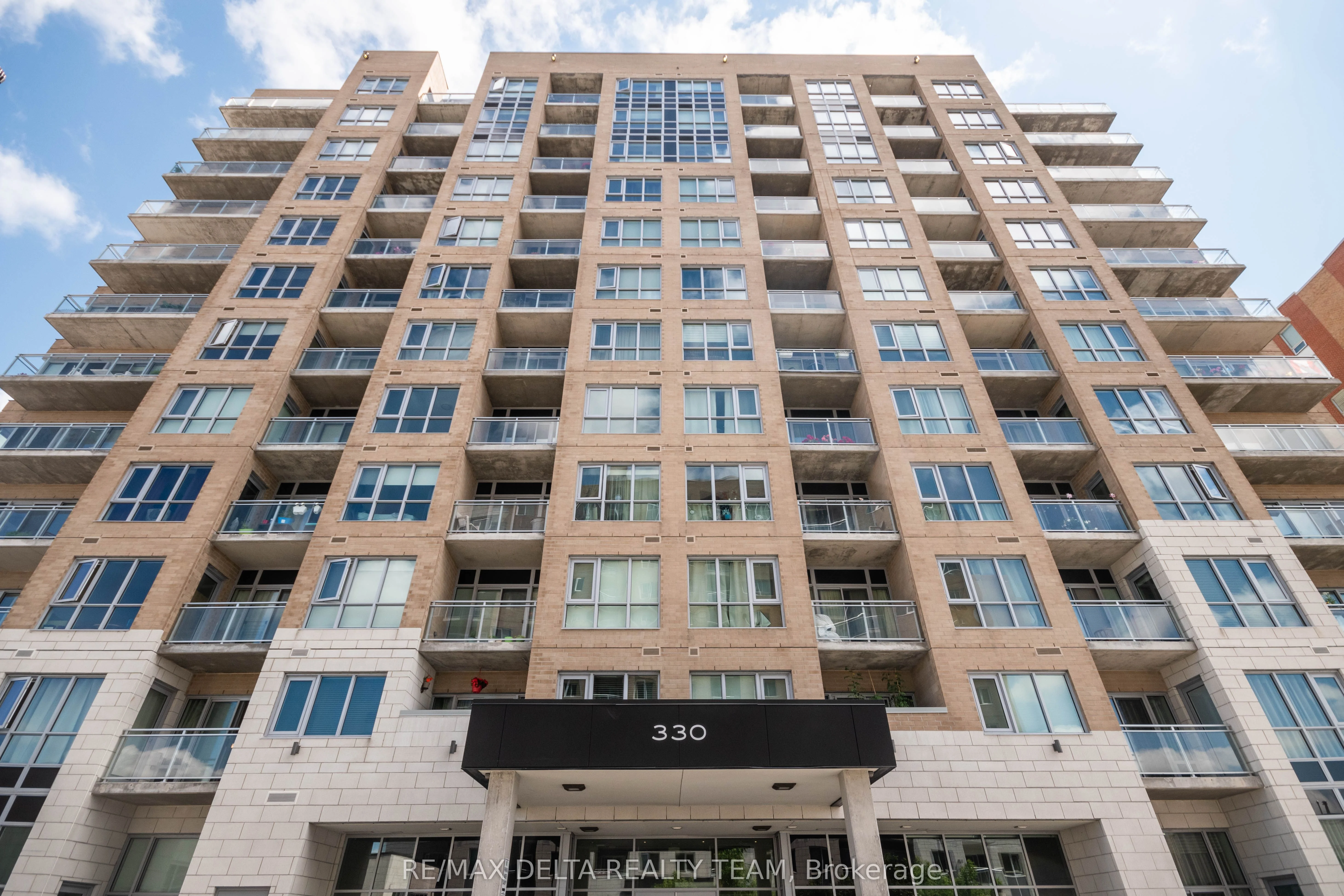 Condo Apartment in Cityview - Parkwoods Hills - Rideau Shore