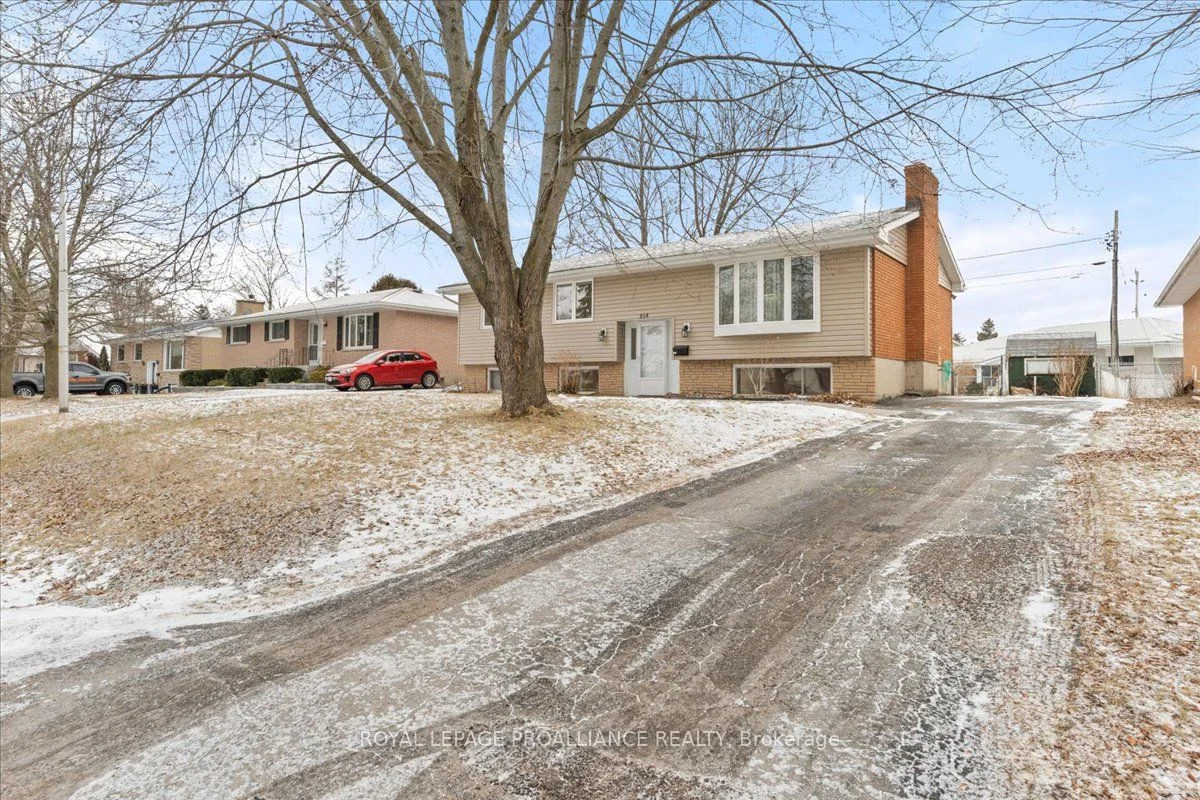 204 Elizabeth Street, Greater Napanee, On K7r 1b5