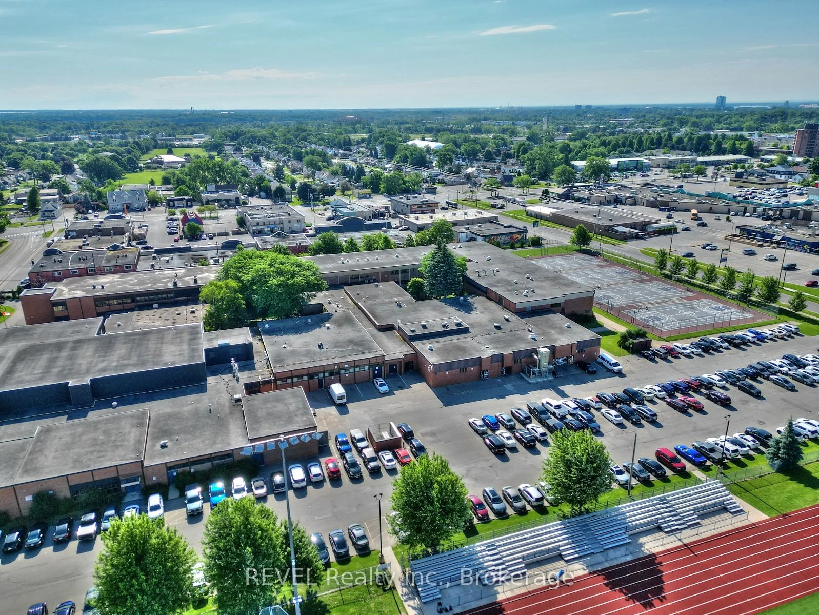 6400 Huggins Street 504, Niagara Falls, ON L2J 3G5