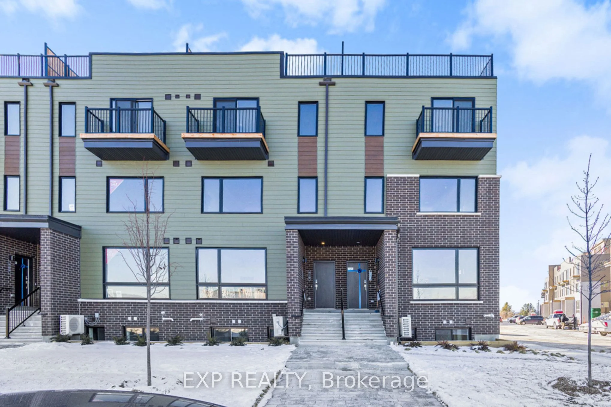 Condo Apartment in Manor Park - Cardinal Glen and Area