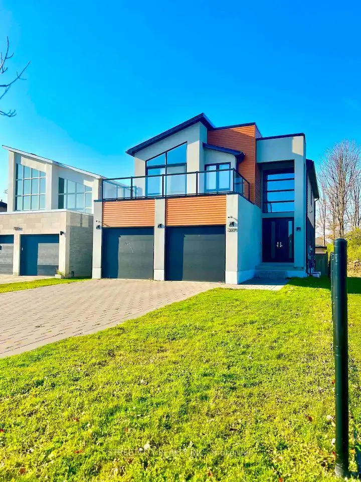 Detached in London North