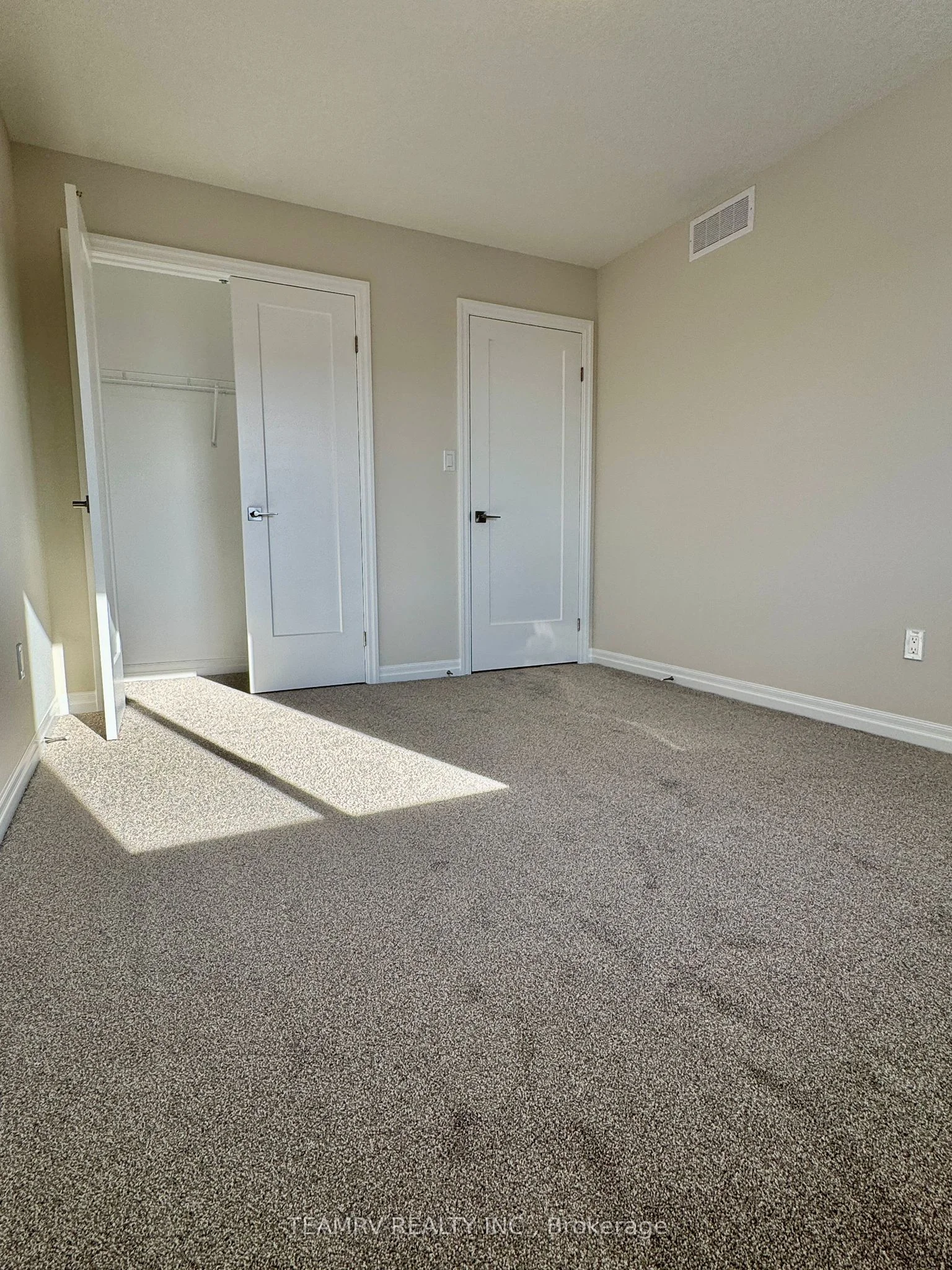 35 Canary Street, Tillsonburg, ON N4G 0K3