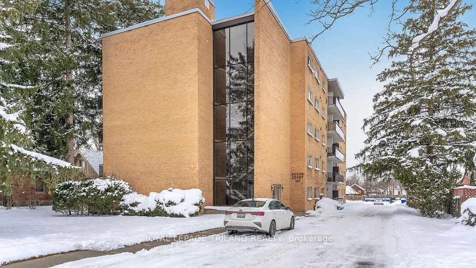 104 Devonshire Avenue, London South, ON N6C 2H8