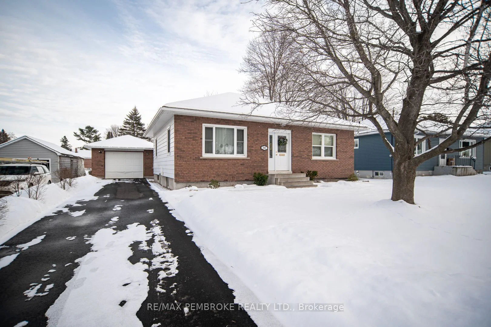 341 Perreault Street, Pembroke, On K8a 1z4