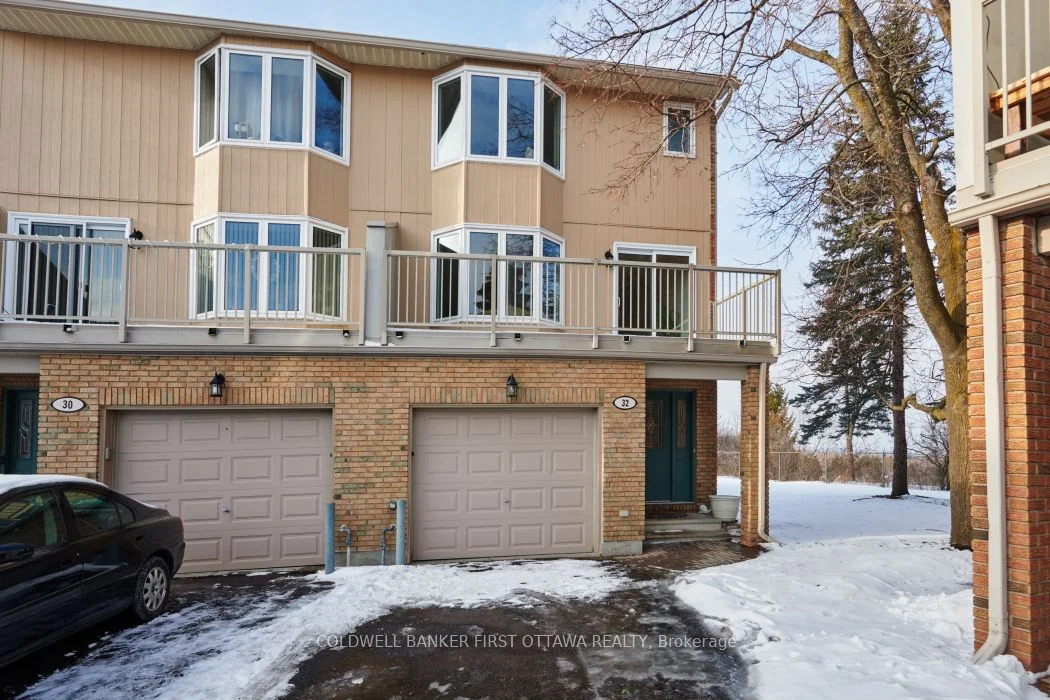 32 Huntview, Hunt Club - Windsor Park Village And Area, On, K1v 0m5