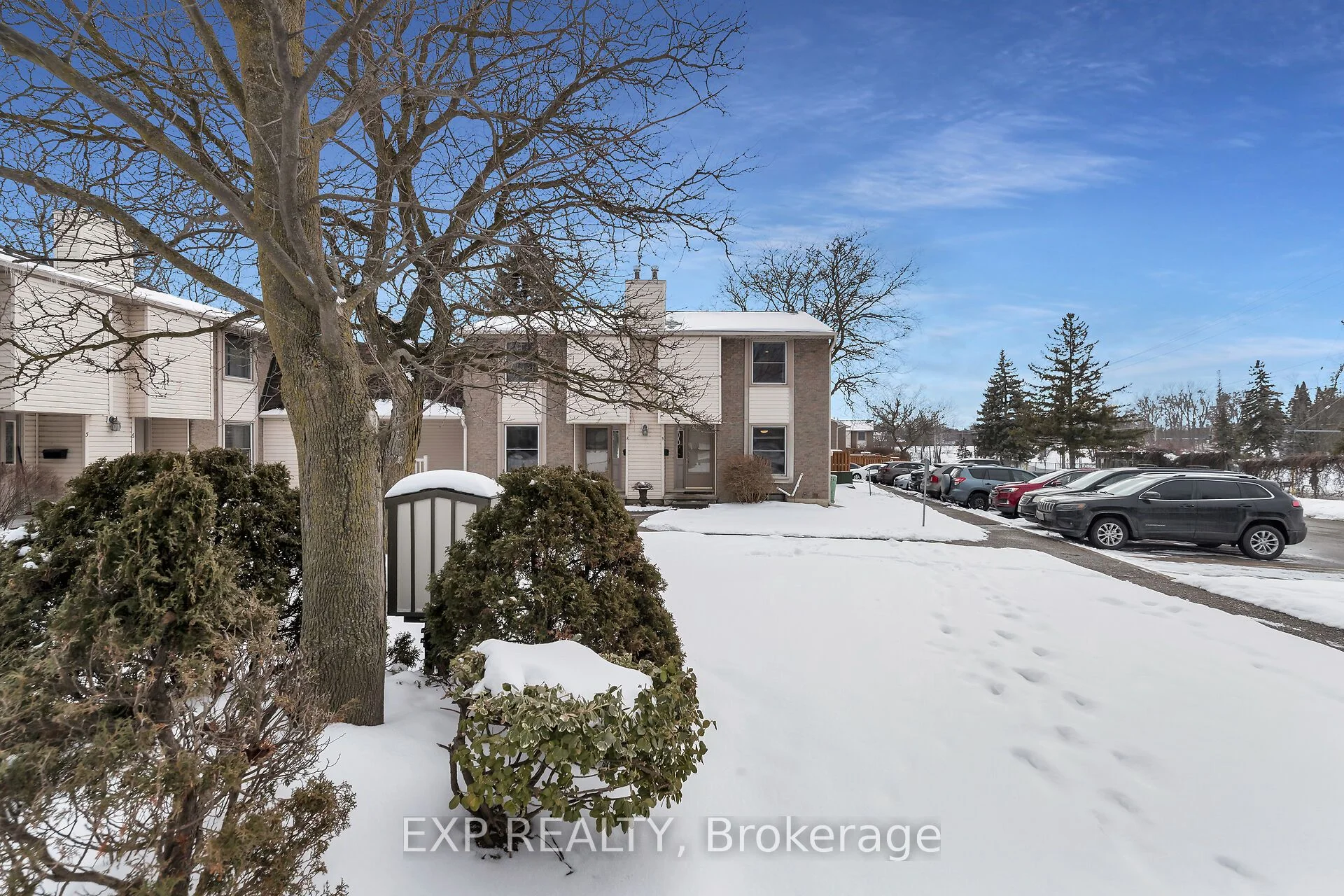 Condo Townhouse in Kitchener