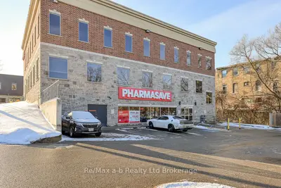 19 King Street E, Ingersoll, On N5c 1g3