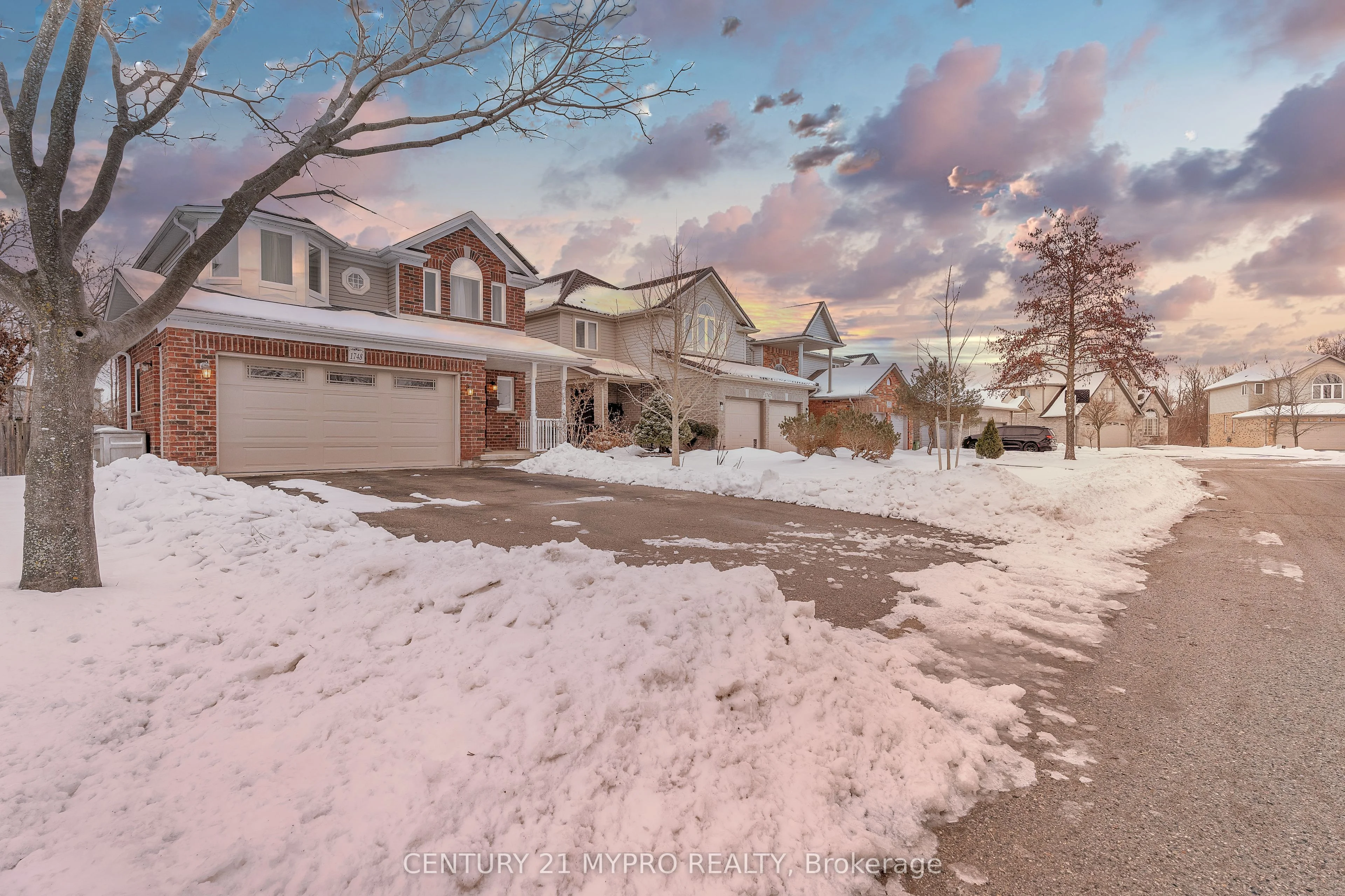 1748 Creekside Street, London North, On N5x 4l7