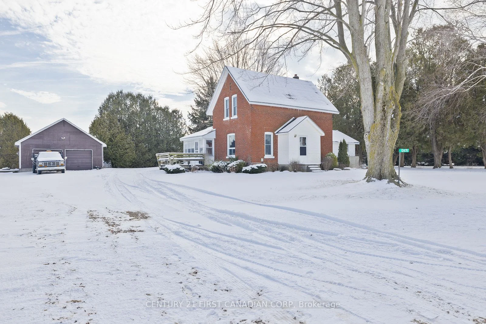 Detached in Chatham-Kent