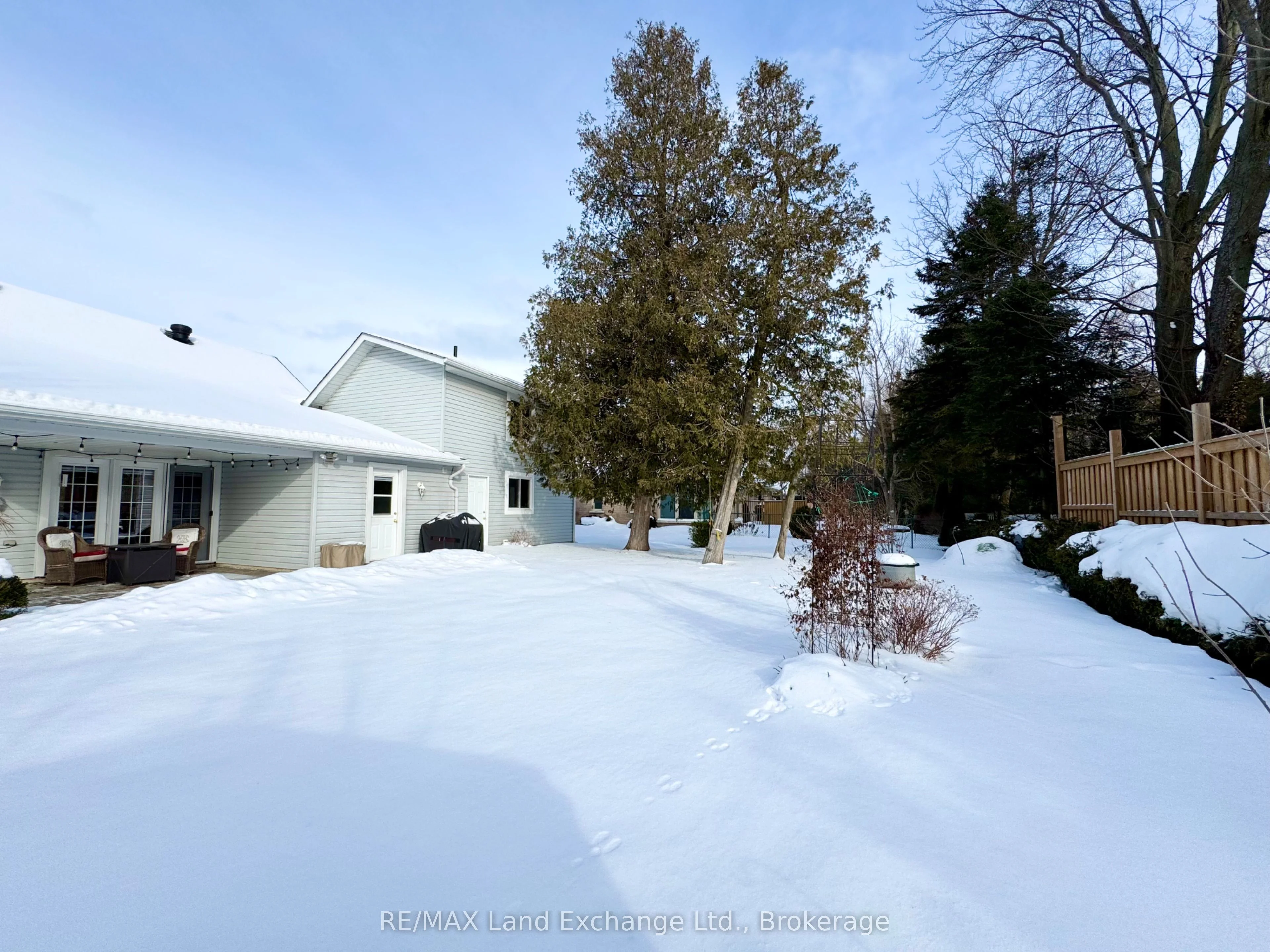 340 Albert Street S, Saugeen Shores, ON N0H 2L0