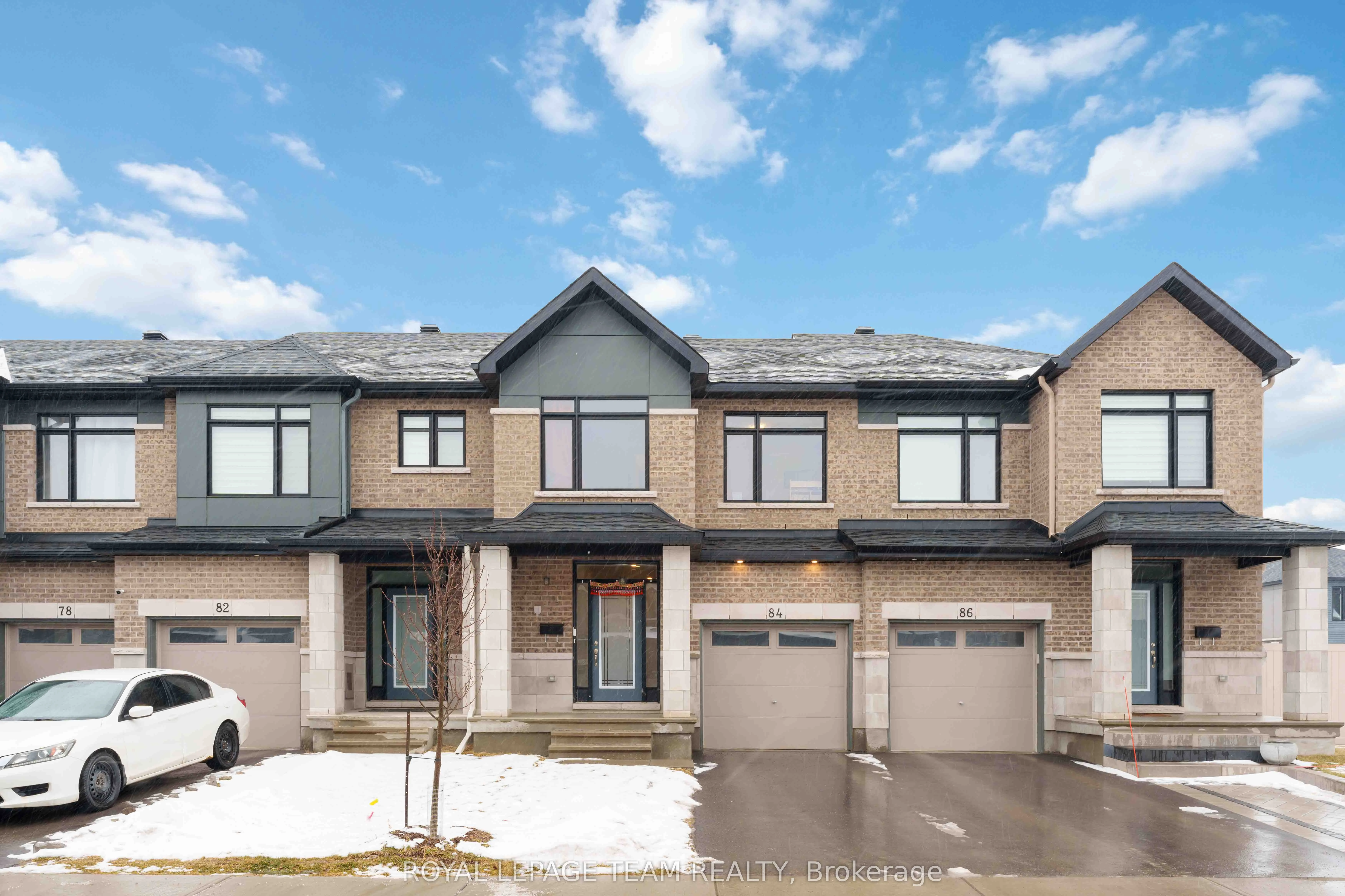 84 Heirloom Street, Blossom Park - Airport And Area, On K4m 1b2