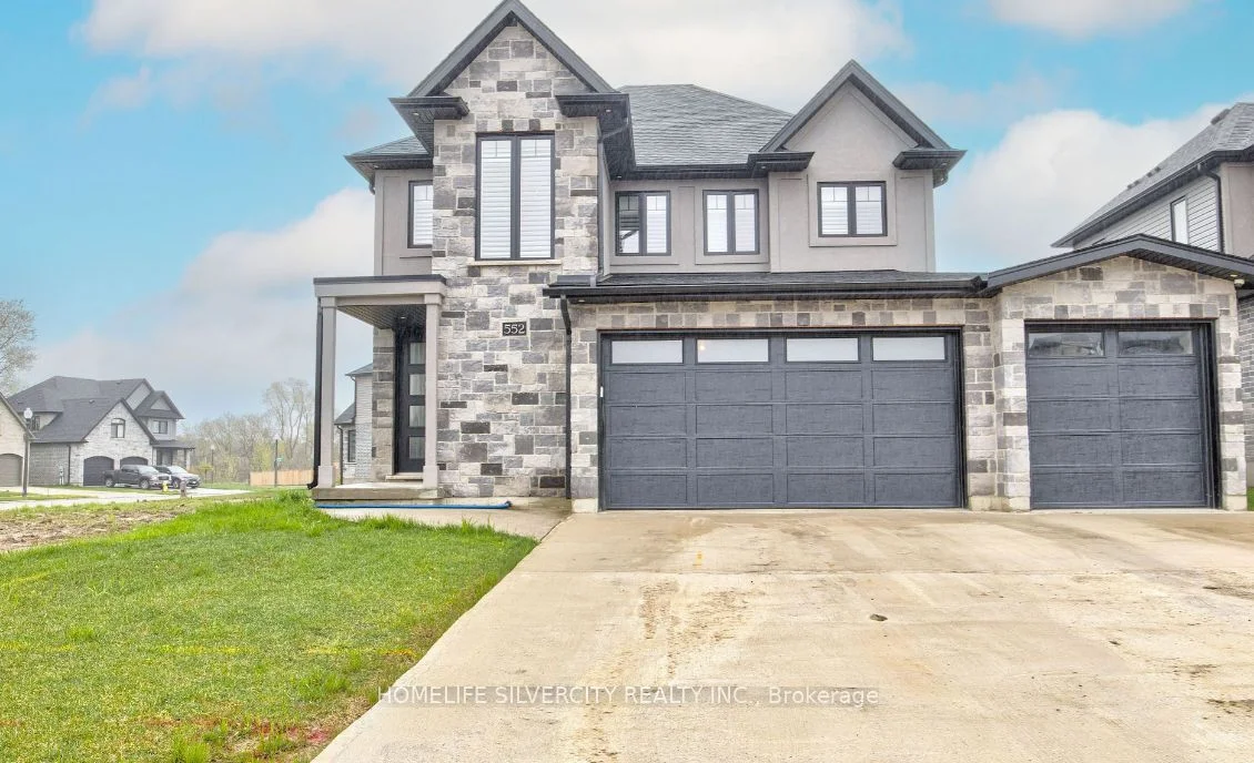Detached in Woodstock