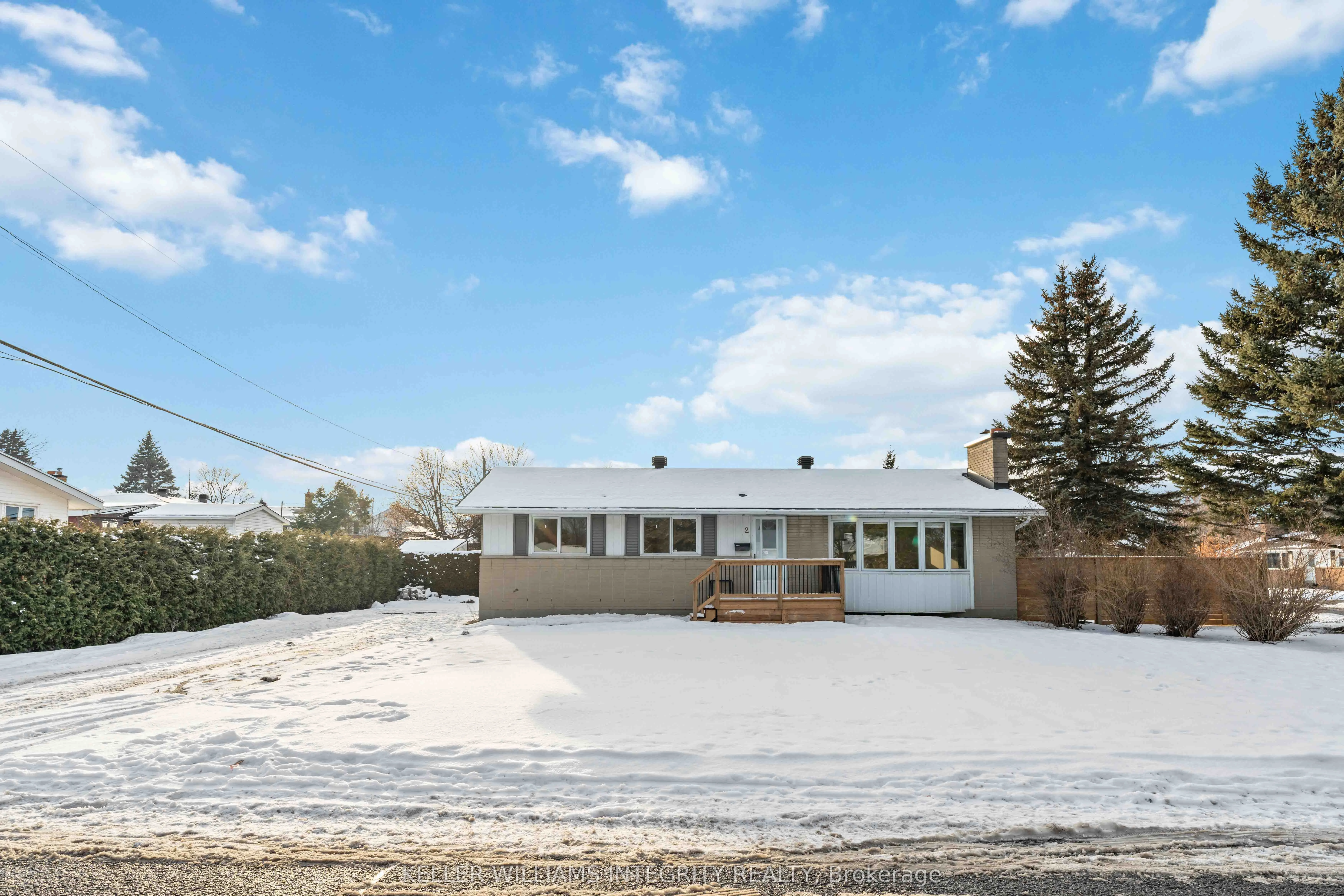 Detached in South of Baseline to Knoxdale