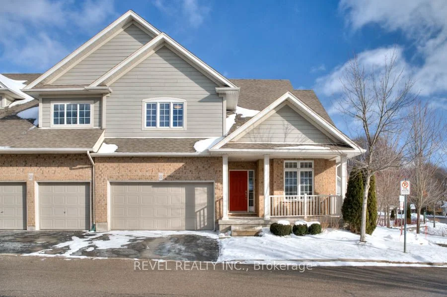 Condo Townhouse in Kitchener