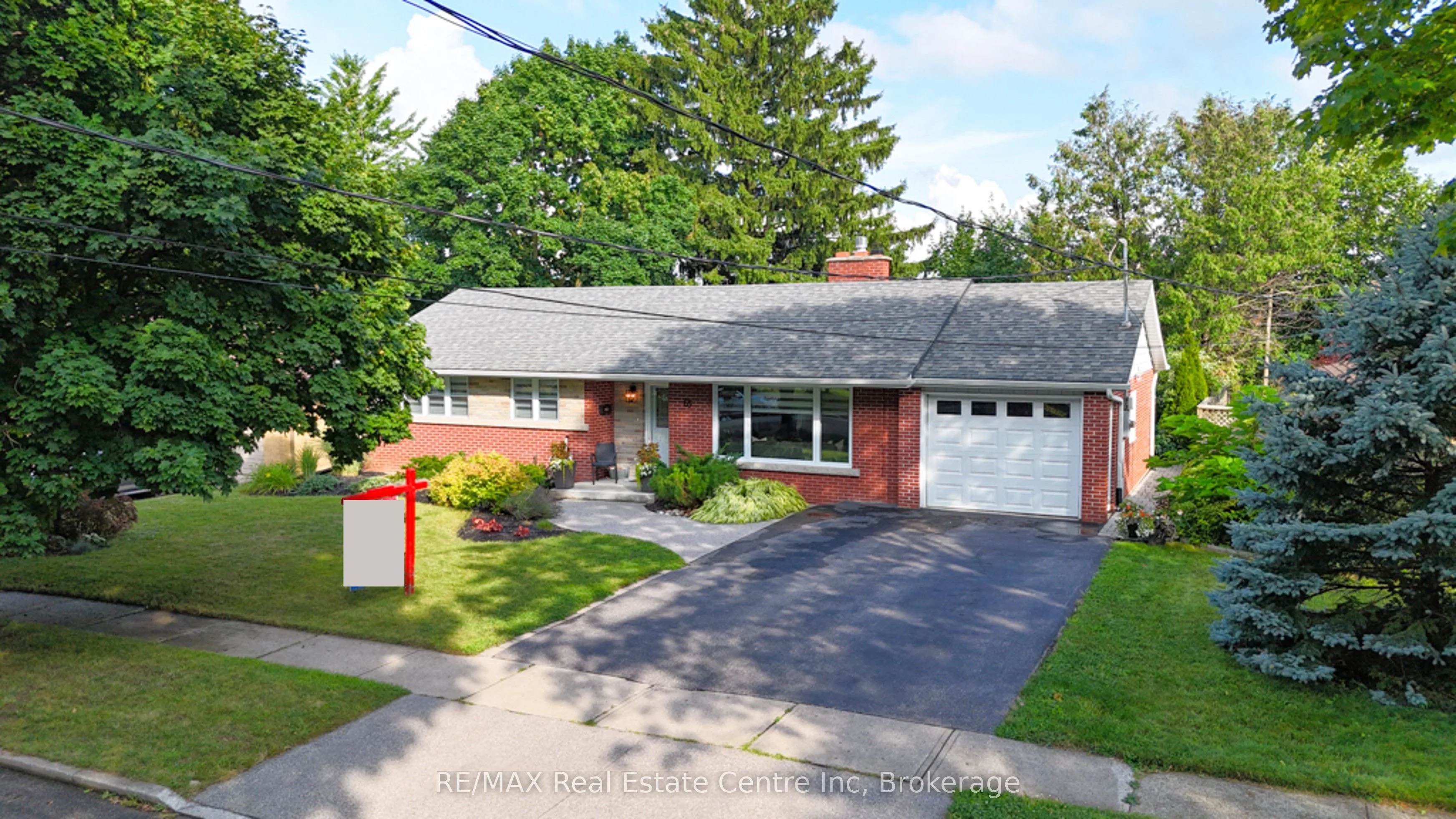 Detached in Guelph