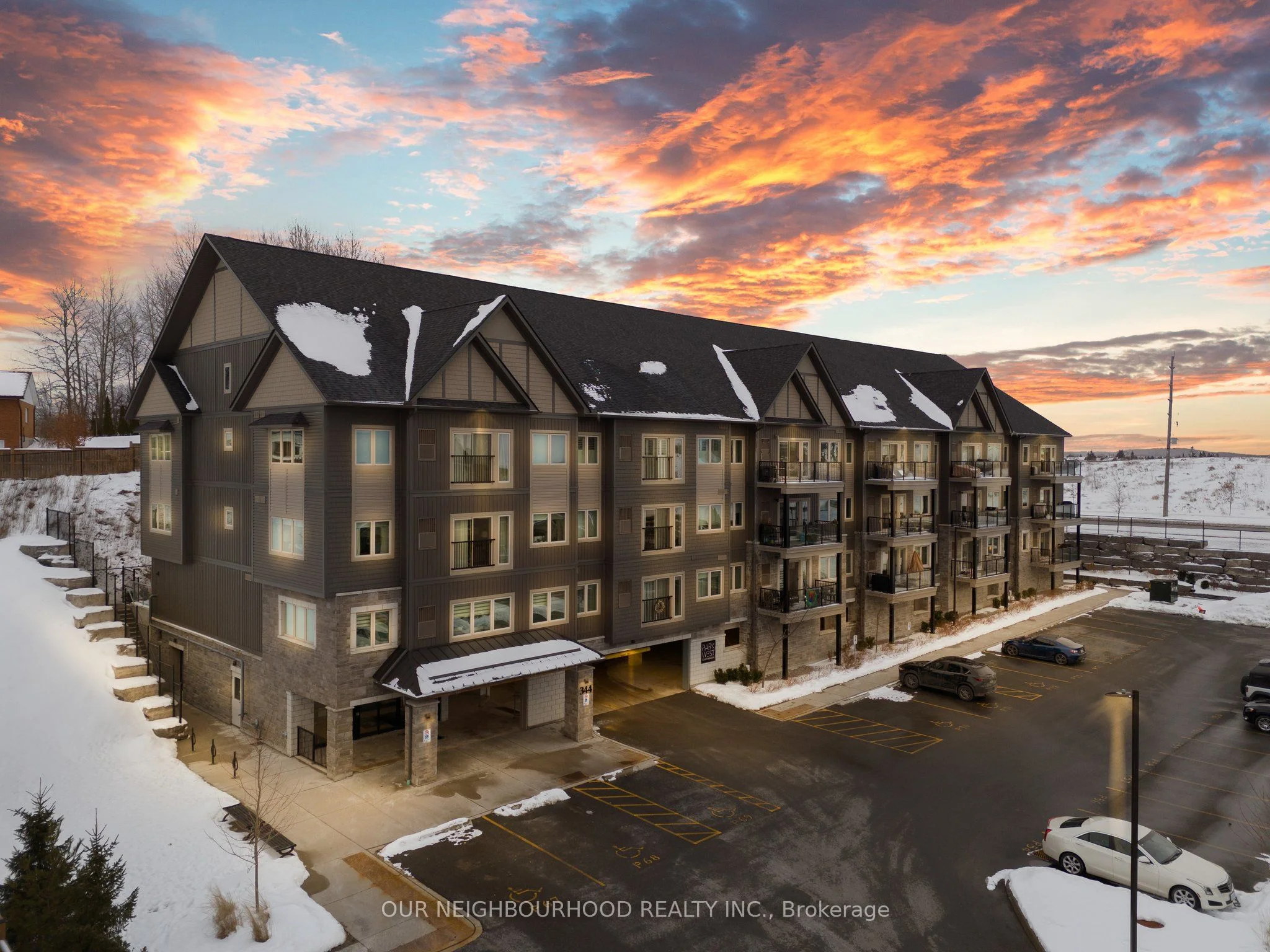Condo Townhouse in Peterborough