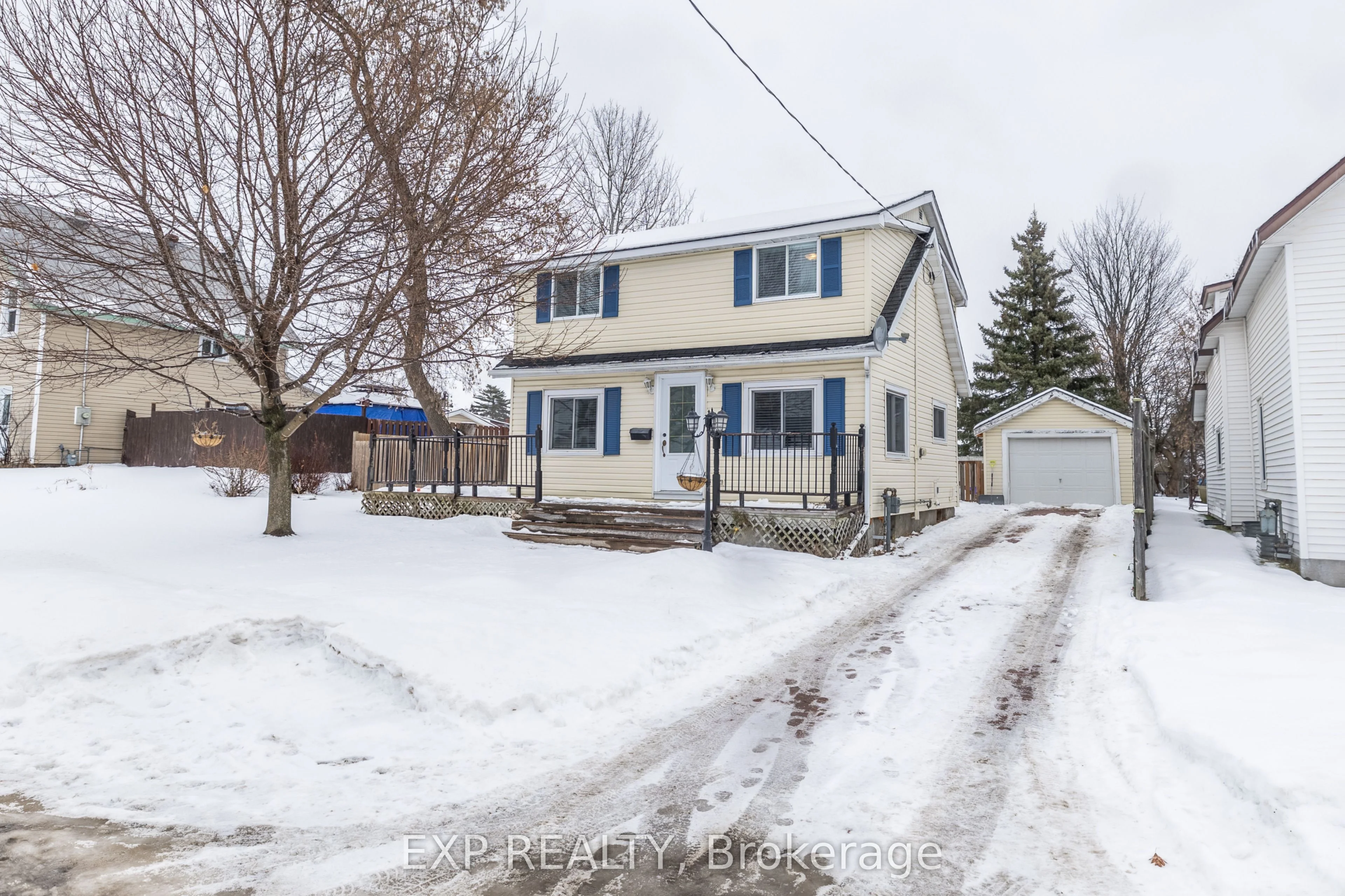 Detached in Pembroke