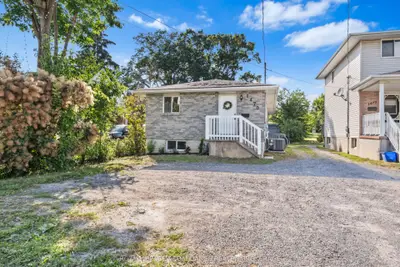 Detached in Kingston