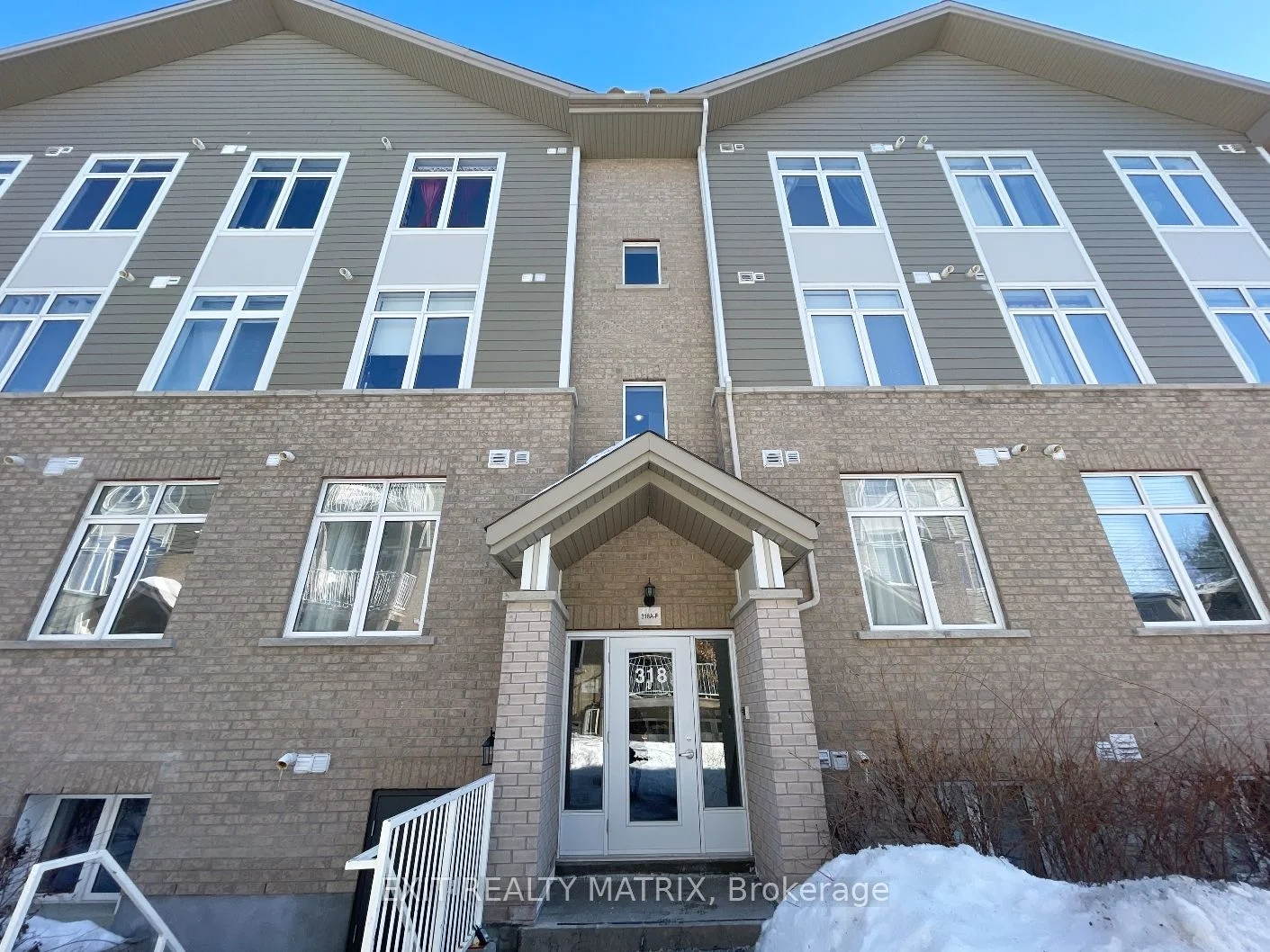 318f Everest, Elmvale Acres And Area, On, K1g 4e3