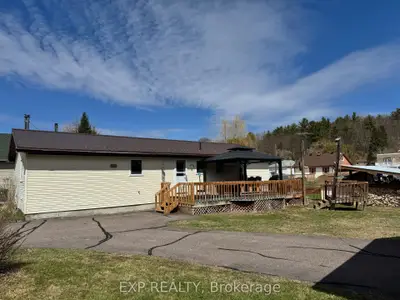 Detached in Madawaska Valley