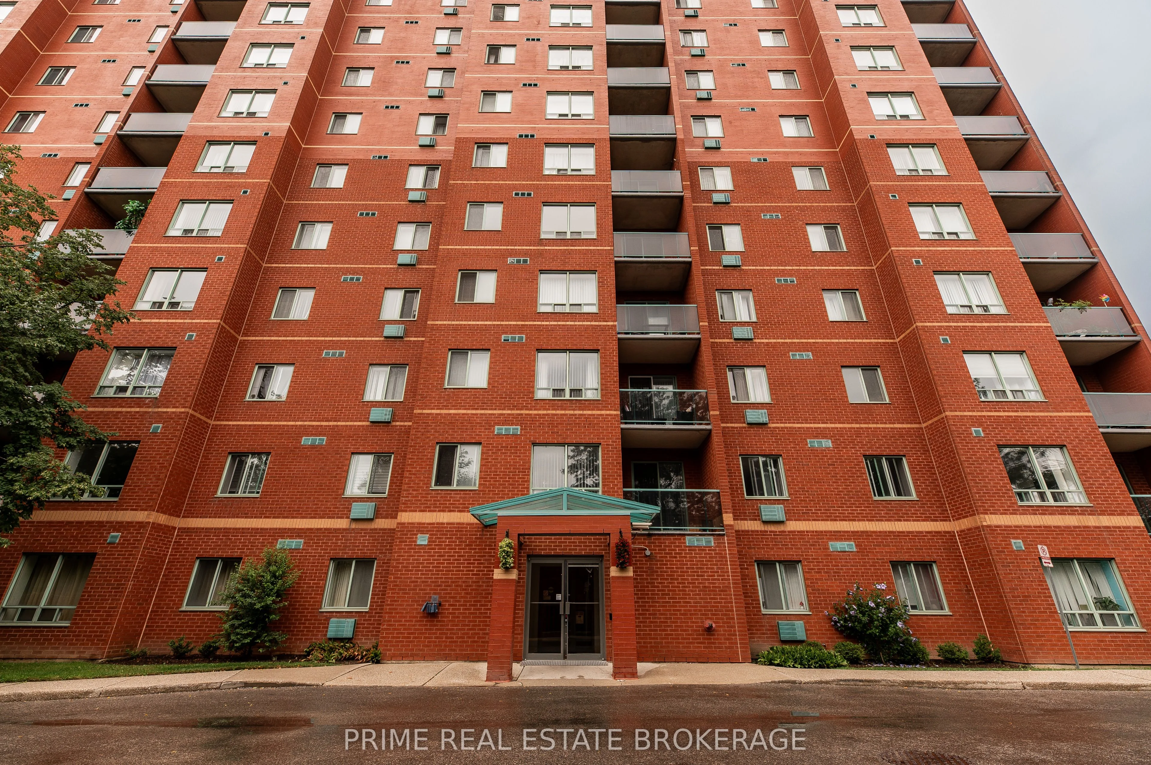 Condo Apartment in London South