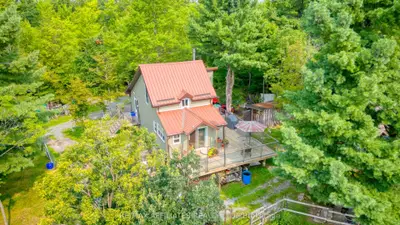 Detached in Frontenac