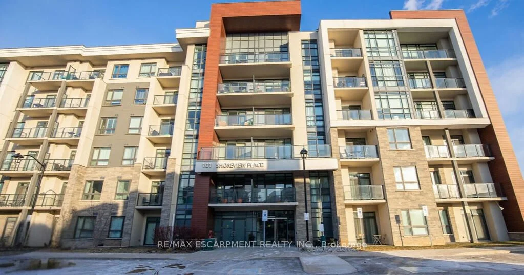 Condo Apartment in Hamilton