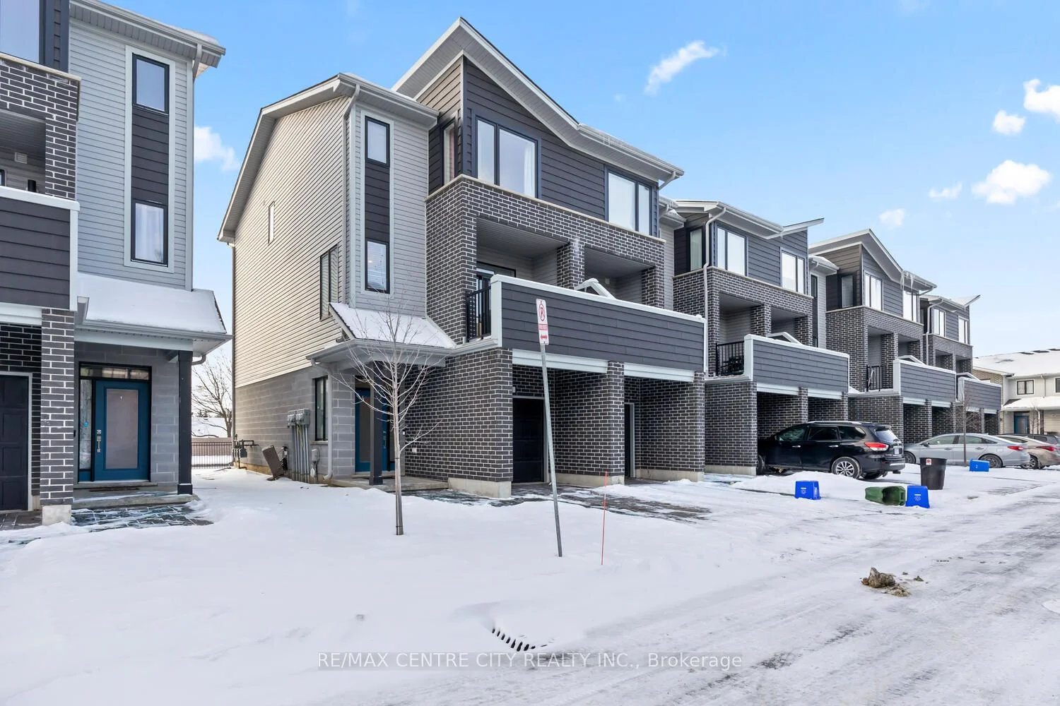 Condo Townhouse in London East